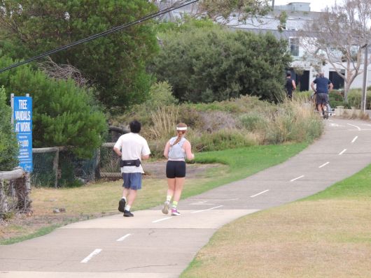 Jogger Beaumaris Bay